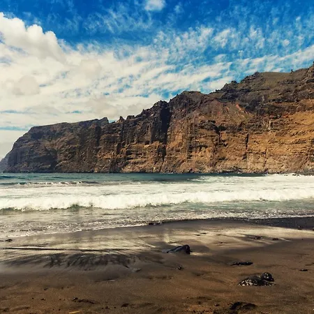 Sea La Vie - Adults Only